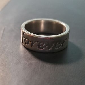 Retired James Avery Friends Forever Size 8 Ring